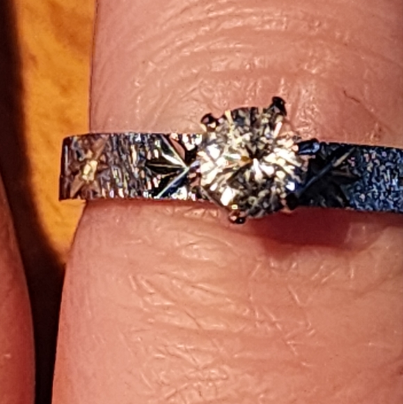 14k, platinum and rhodium diamond ring - Picture 1 of 10